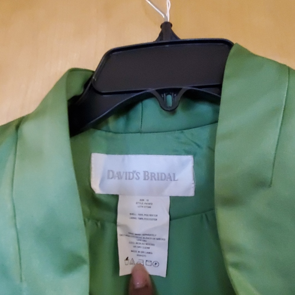 Clothes - Picture 2 of 3